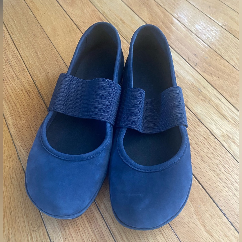 Camper Women's Navy Blue Elastic Strap Flats
